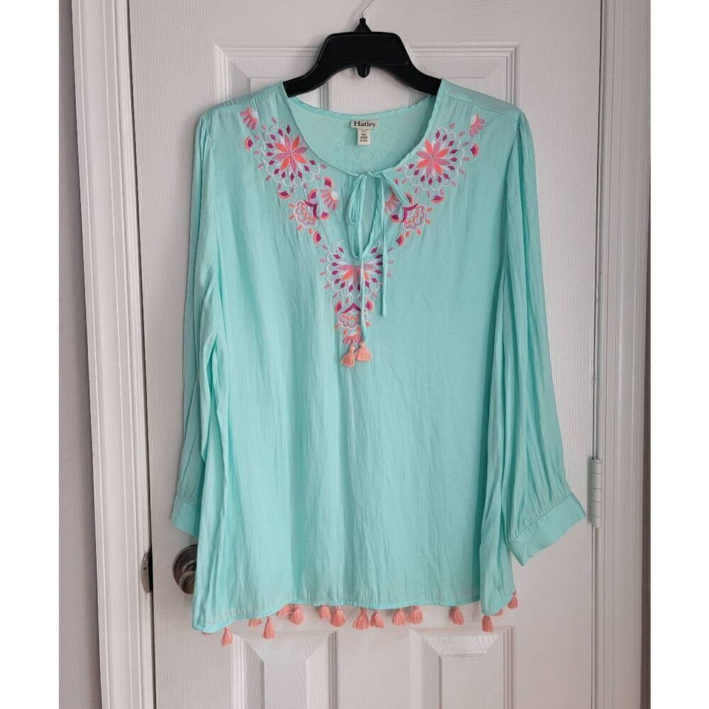 Hatley Embroidered Mint tassel Top M